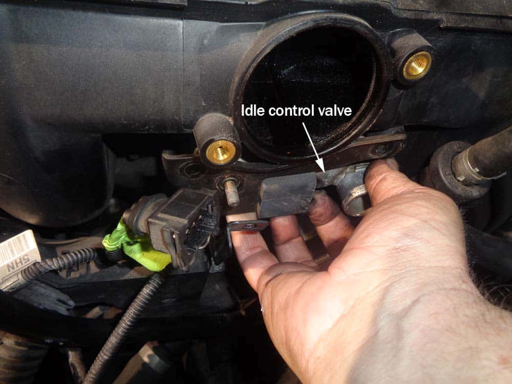 See C3747 repair manual